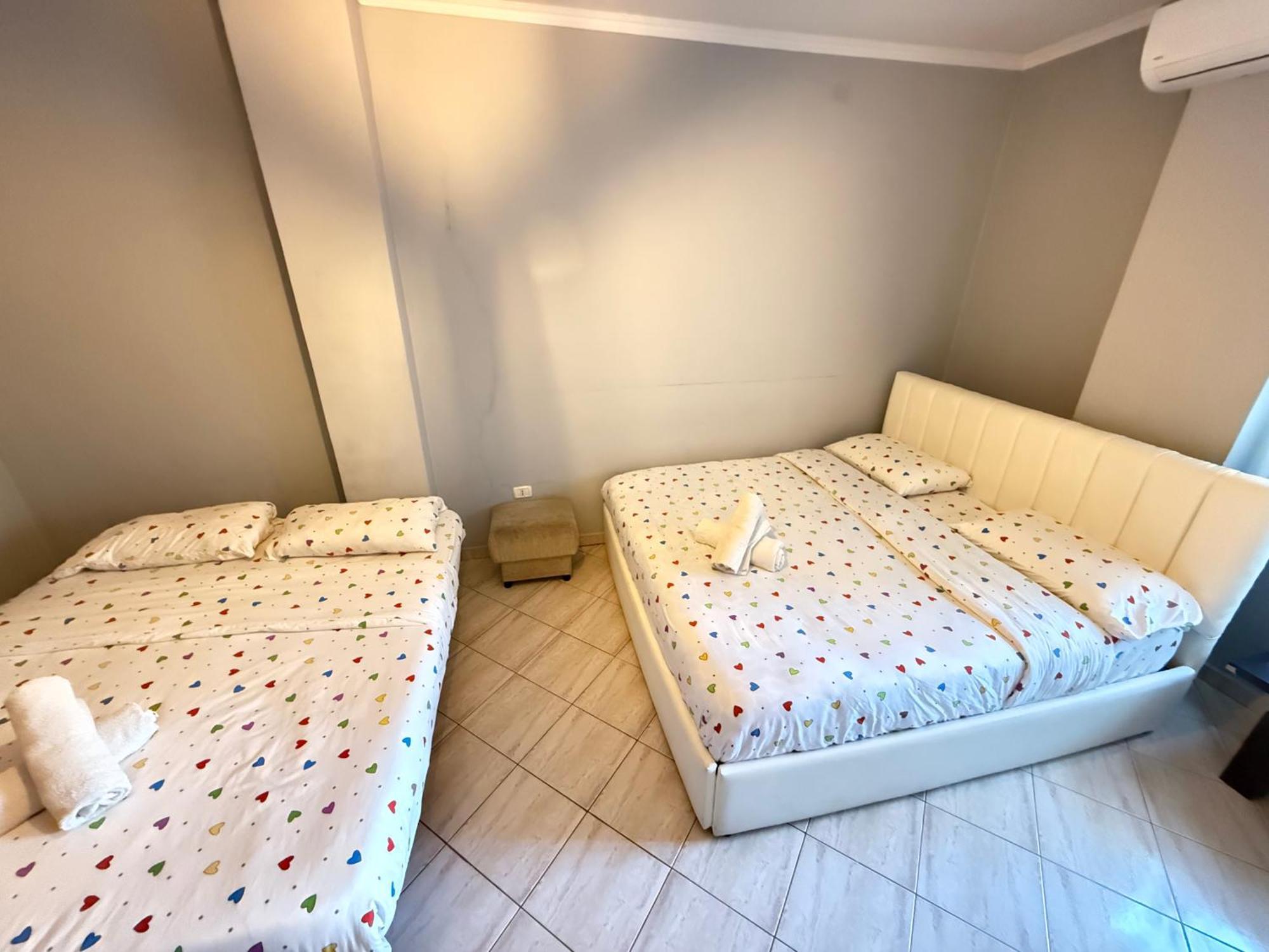 Dioras Apartment. ティラナ エクステリア 写真