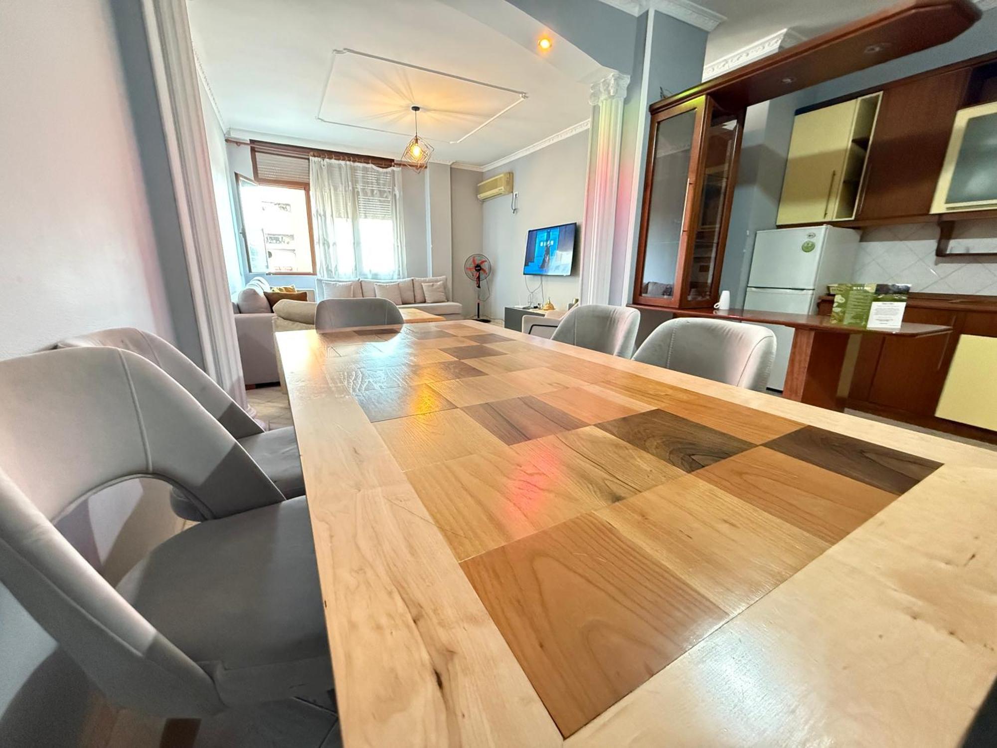 Dioras Apartment. ティラナ エクステリア 写真